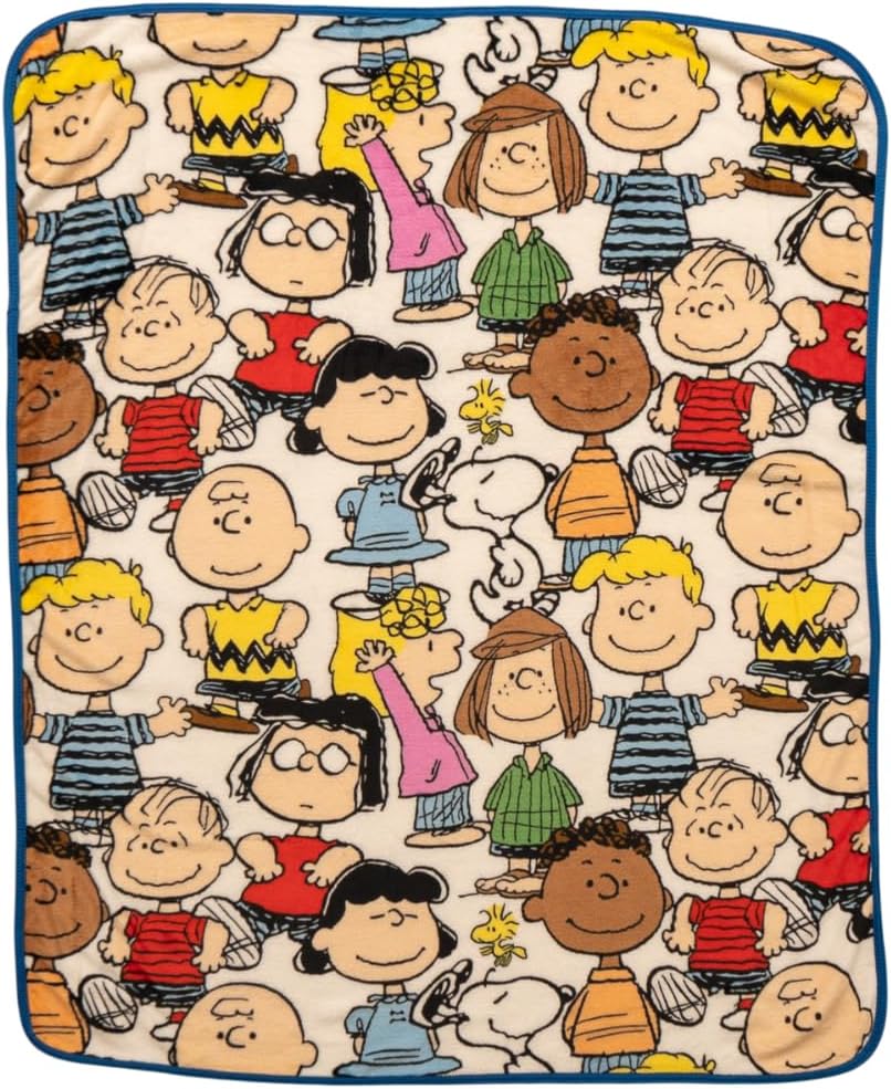 Peanuts Silk Touch Throw – 40" x 50" (Cozy & Soft)