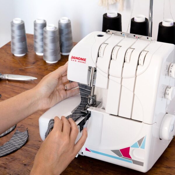 Serger – 3/4 Thread, Lay-In Threading, Differential Feed, White - Image 2