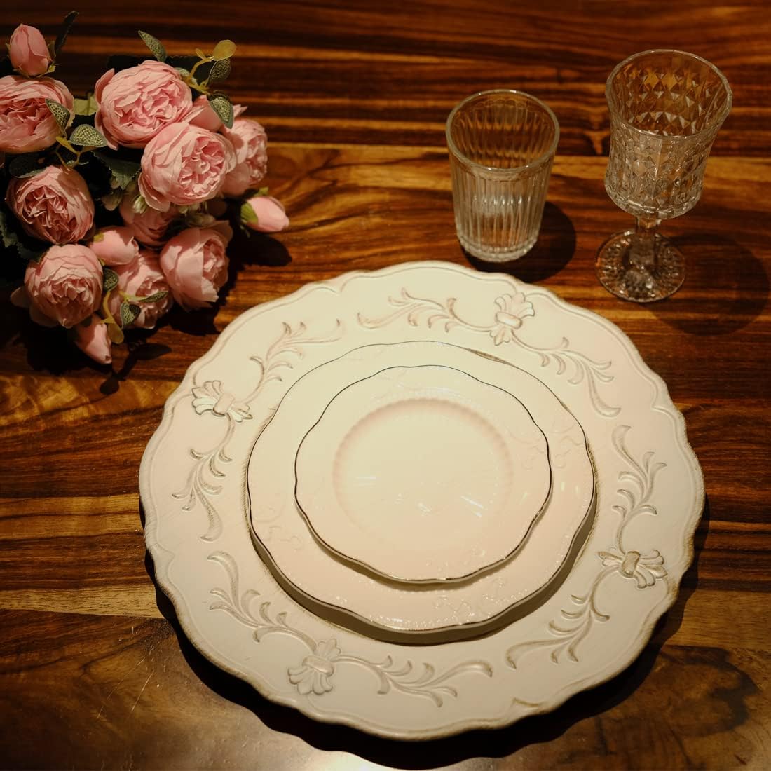 Six 13-inch white embossed plastic charger plates for elegant wedding and party decor. - Image 4